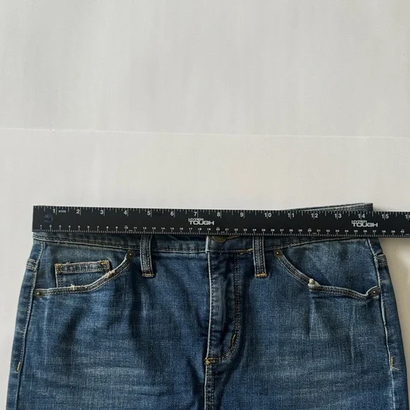 Universal Thread Blue Denim Skirt with Frayed Hem Size 6 - Picture 3 of 6